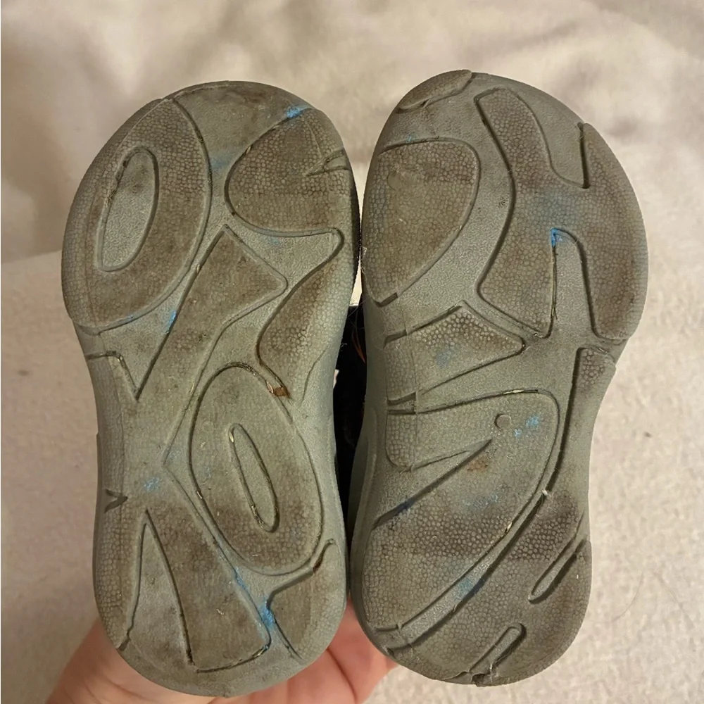 OshKosh B'gosh Kids Boys Adventure Sandals-Everplay Washable-Baby Size 5 EUC
